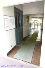 エントランスホール