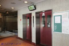 モニター付エレベーター２基あり
