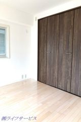 バルコニー側洋室６帖/クローゼット有